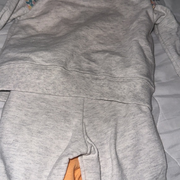 Carter’s baby 3pc Set size 6 month - Picture 5 of 5